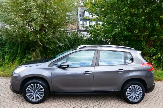 Peugeot 2008 (2016) thumbnail 4