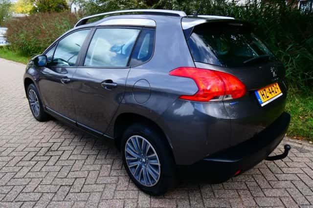 Peugeot 2008 (2016) thumbnail 5
