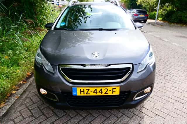 Peugeot 2008 (2016) thumbnail 6