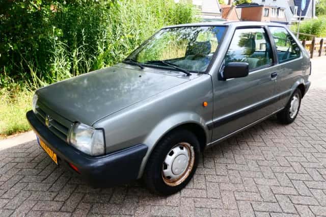 Nissan Micra (1990) thumbnail 1