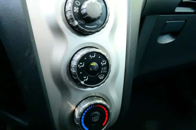 Toyota Yaris (2007) thumbnail 3