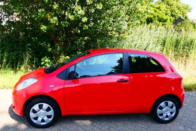 Toyota Yaris (2007) thumbnail 4