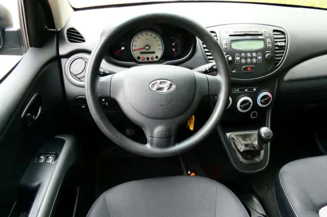 Hyundai i10 (2010) thumbnail 2