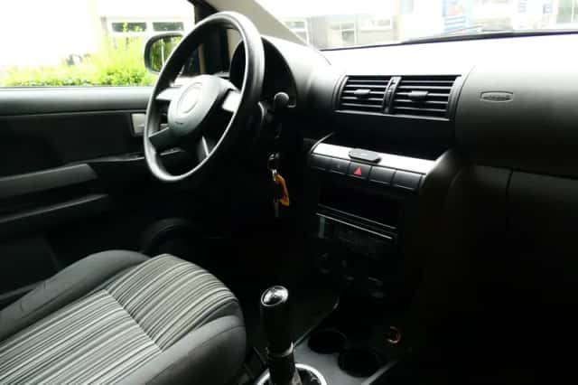 Volkswagen Fox (2006) thumbnail 2