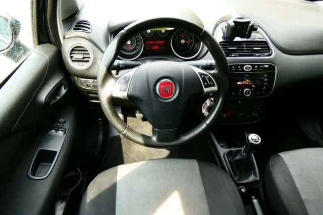 Fiat Punto Evo (2014) thumbnail 2