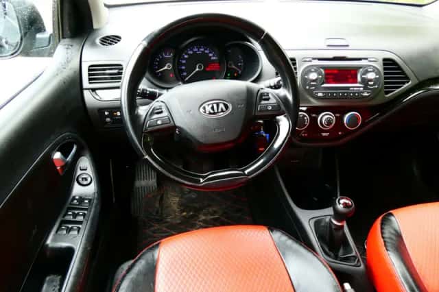 Kia Picanto (2013) thumbnail 3