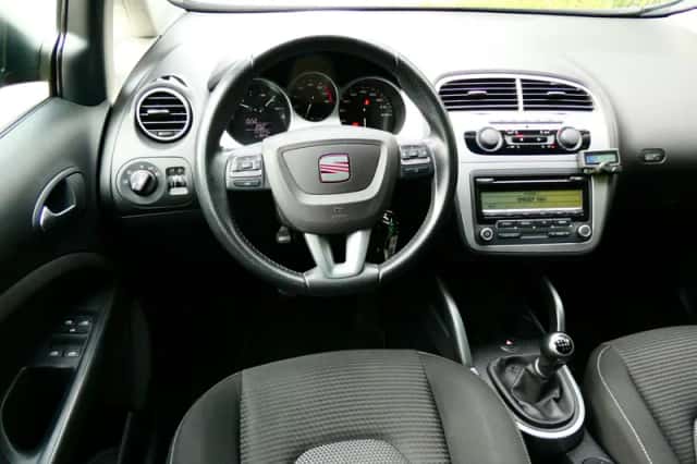 SEAT Altea XL (2010) thumbnail 2