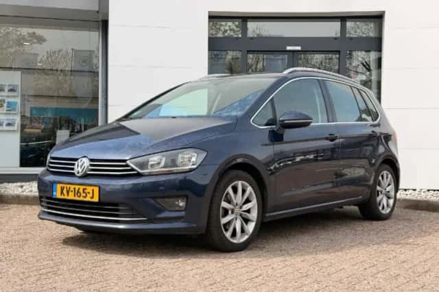 Volkswagen Golf Sportsvan (2017) thumbnail 1