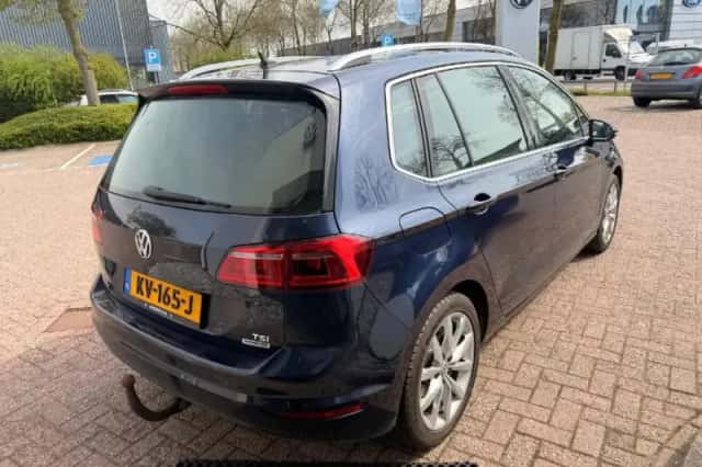 Volkswagen Golf Sportsvan (2017) thumbnail 2