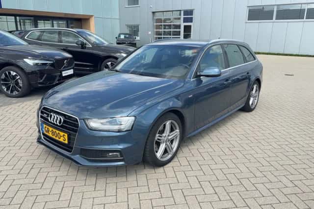 Audi A4 (2015) thumbnail 1
