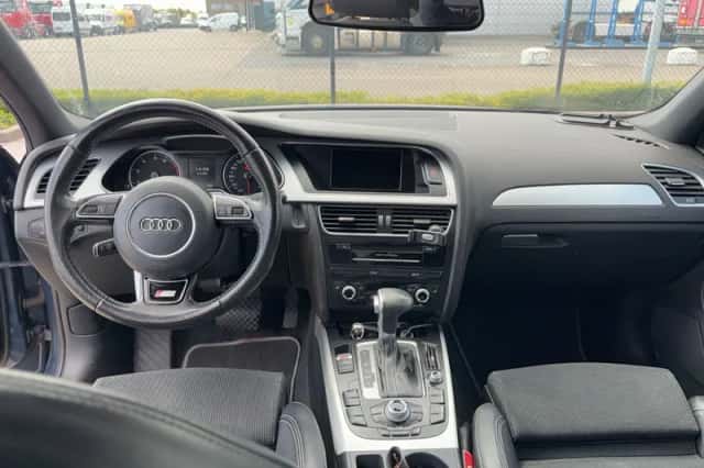 Audi A4 (2015) thumbnail 3