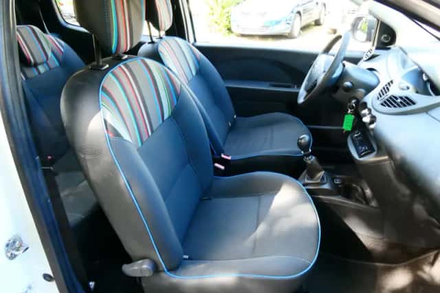 Renault Twingo (2012) thumbnail 2