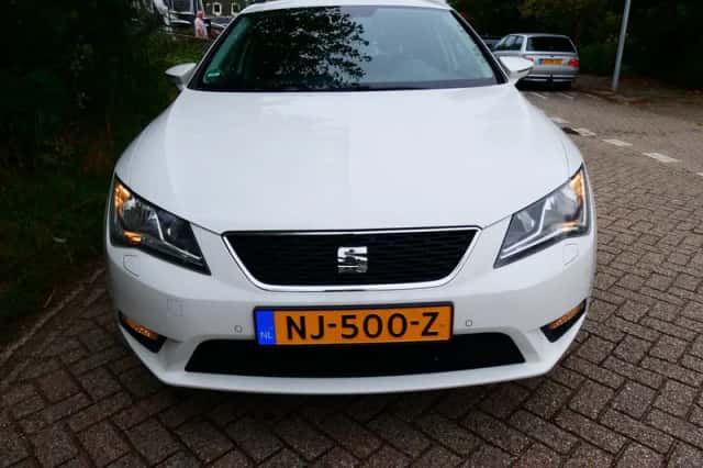 SEAT Leon (2015) thumbnail 6
