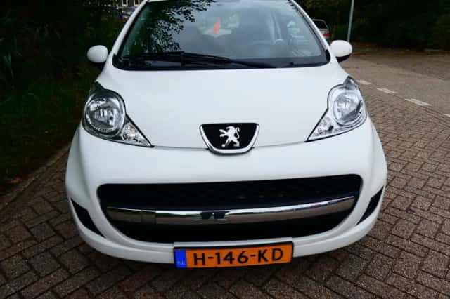 Peugeot 107 (2012) thumbnail 6