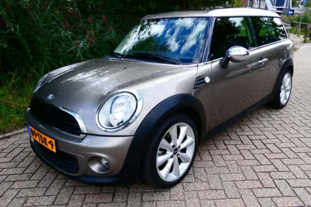 MINI Clubman (2012) thumbnail 1