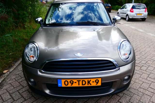 MINI Clubman (2012) thumbnail 6