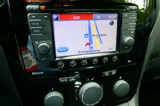 Opel Zafira (2013) thumbnail 3