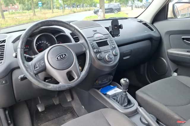 Kia Soul (2009) thumbnail 3
