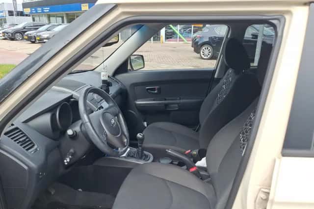 Kia Soul (2009) thumbnail 4