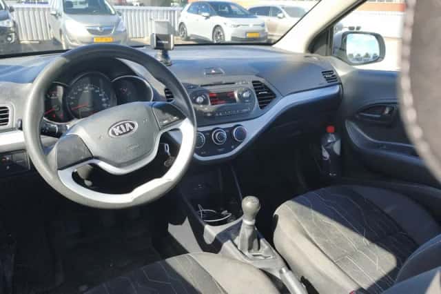 Kia Picanto (2015) thumbnail 3