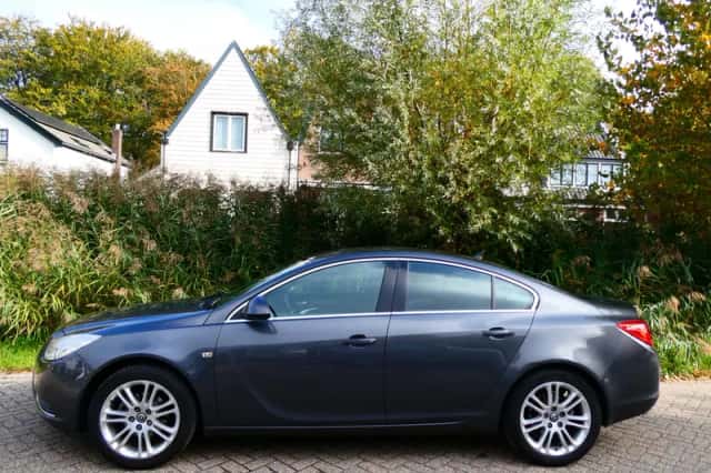 Opel Insignia (2009) thumbnail 4
