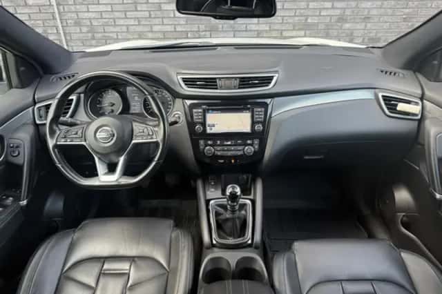 Nissan Qashqai (2019) thumbnail 2