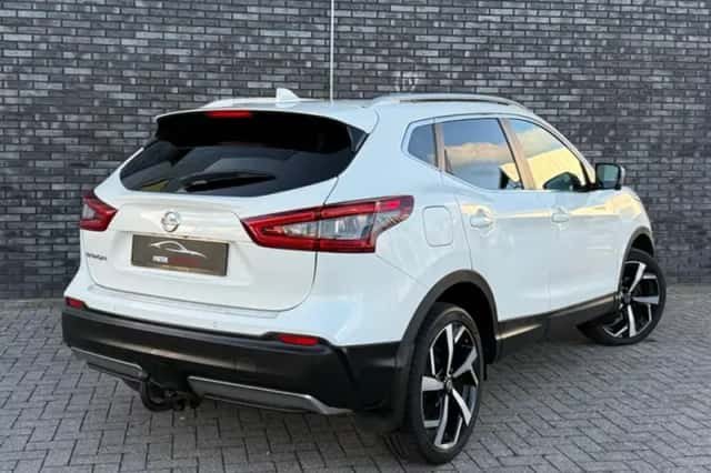 Nissan Qashqai (2019) thumbnail 3