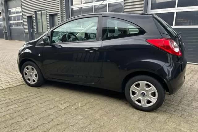 Ford Ka (2016) thumbnail 2