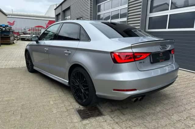 Audi A3 (2015) thumbnail 3