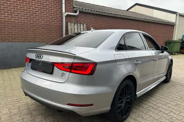 Audi A3 (2015) thumbnail 4