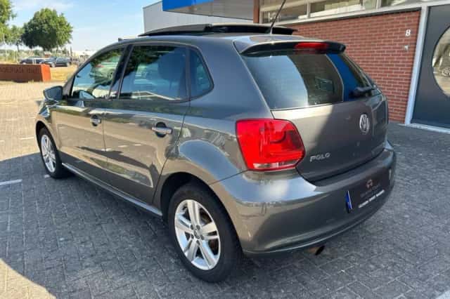 Volkswagen Polo (2012) thumbnail 3