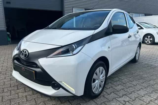 Toyota Aygo (2018) thumbnail 1