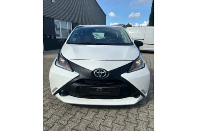 Toyota Aygo (2018) thumbnail 6