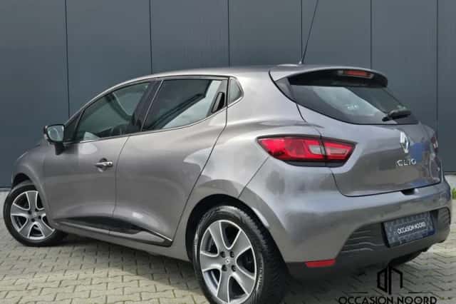 Renault Clio (2015) thumbnail 5