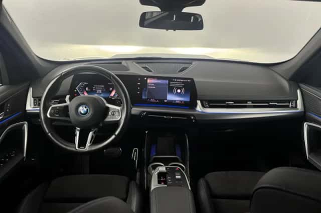 BMW X1 (2023) thumbnail 3