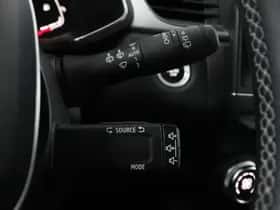 Renault Captur (2022) thumbnail 16