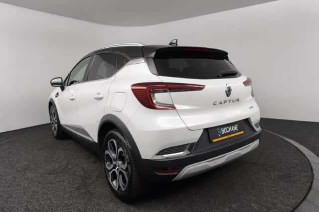 Renault Captur (2022) thumbnail 6