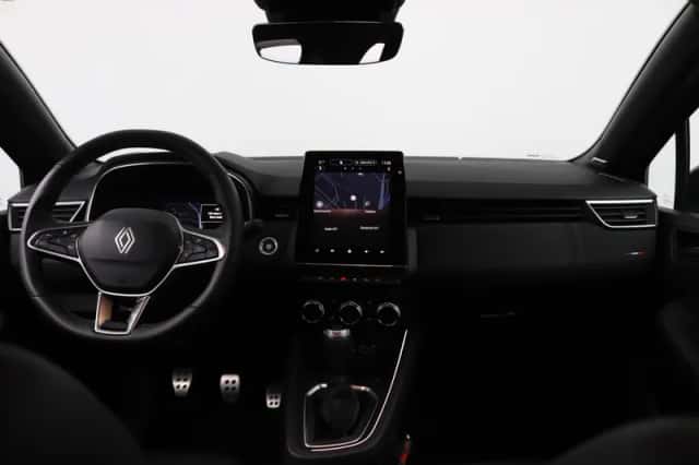Renault Clio (2024) thumbnail 3