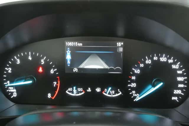 Ford Focus (2021) thumbnail 4
