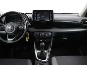 Toyota Yaris (2022) thumbnail 3