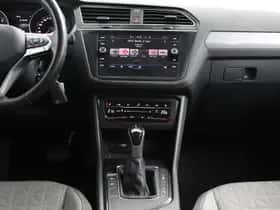 Volkswagen Tiguan (2022) thumbnail 23