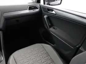 Volkswagen Tiguan (2022) thumbnail 10