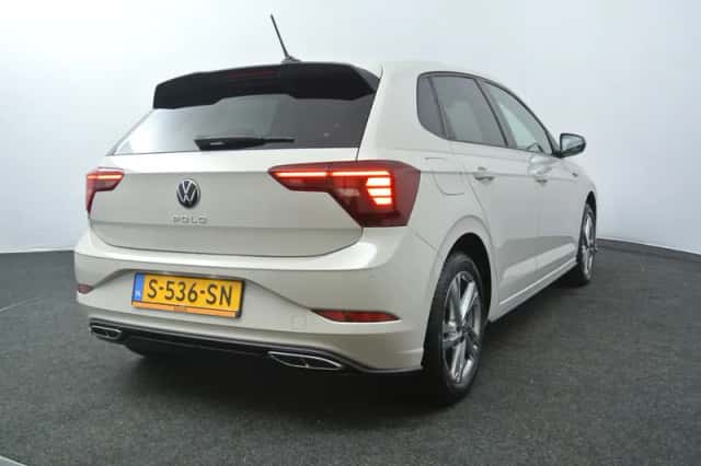 Volkswagen Polo (2023) thumbnail 2