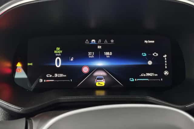 Renault Clio (2023) thumbnail 4