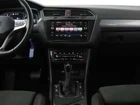 Volkswagen Tiguan (2024) thumbnail 24