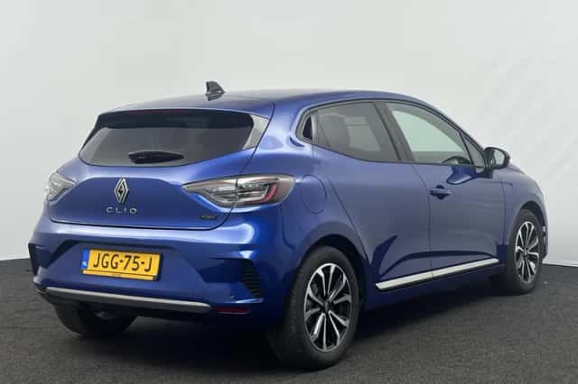 Renault Clio (2025) thumbnail 2