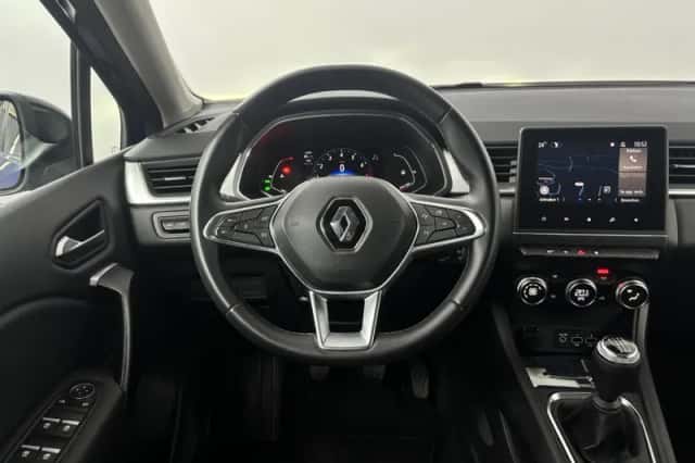 Renault Captur (2022) thumbnail 3