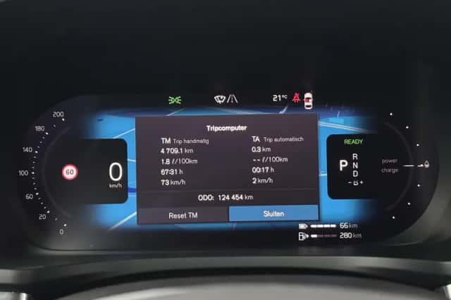 Volvo V60 (2023) thumbnail 5