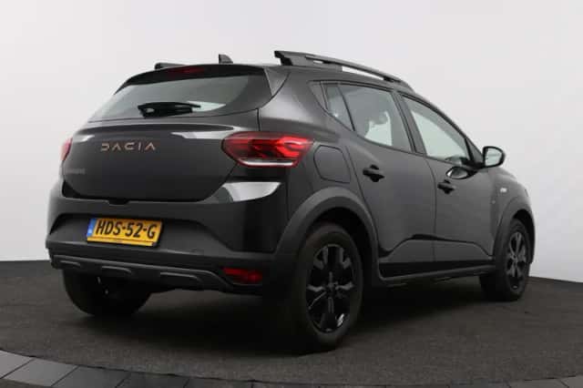 Dacia Sandero Stepway (2025) thumbnail 2