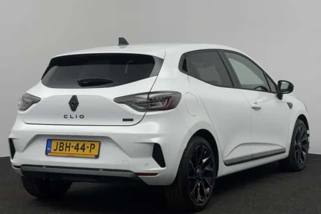 Renault Clio (2025) thumbnail 2